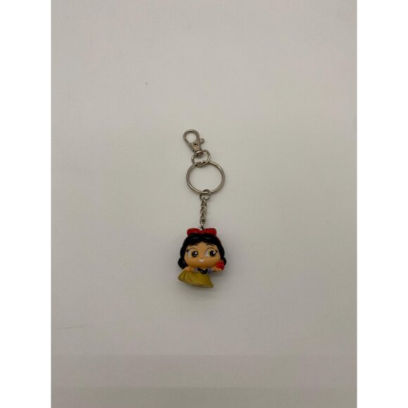 Disney Doorables Snow White Figurine Key Chain Purse Charm Upcycled - Picture 1 of 3